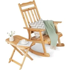 COSTWAY Fauteuil à Bascule De Porche Avec Table Pliable, Ensemble De 2 Bistrot De Terrasse En Bois De Sapin Massif, Chaise De Jardin Pour L'Extérieur à L'Intérieur, Naturel